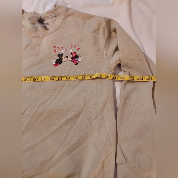 Cream Gildan Sweatshirt with Mickey And Minnie Mouse - Picture 6 of 8